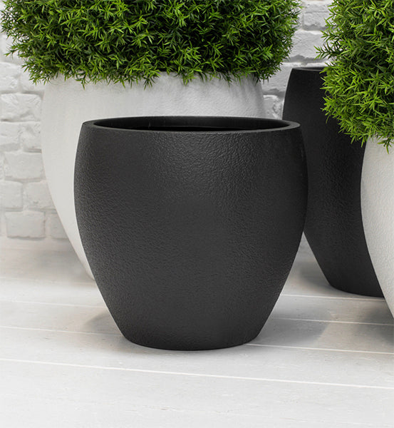 Hugo Modern black round planter