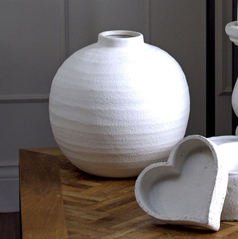 Neutral Round white ceramic vase 