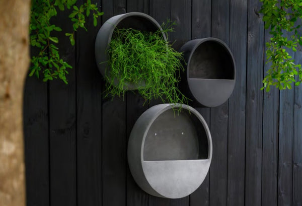 Wally Fibrestone Wall Planter - Artificial Green